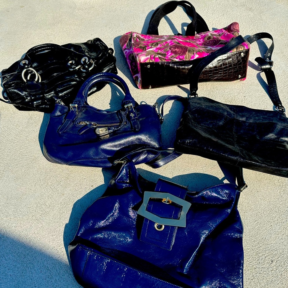 Bundle handbags
